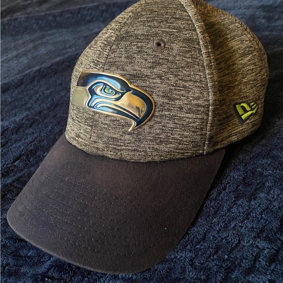 New Era NFL Seattle Seahawks Adjustable Hat - Picture 3 of 11